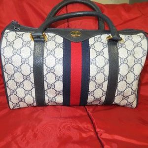 Gucci speedy handbag / Accepting Offers